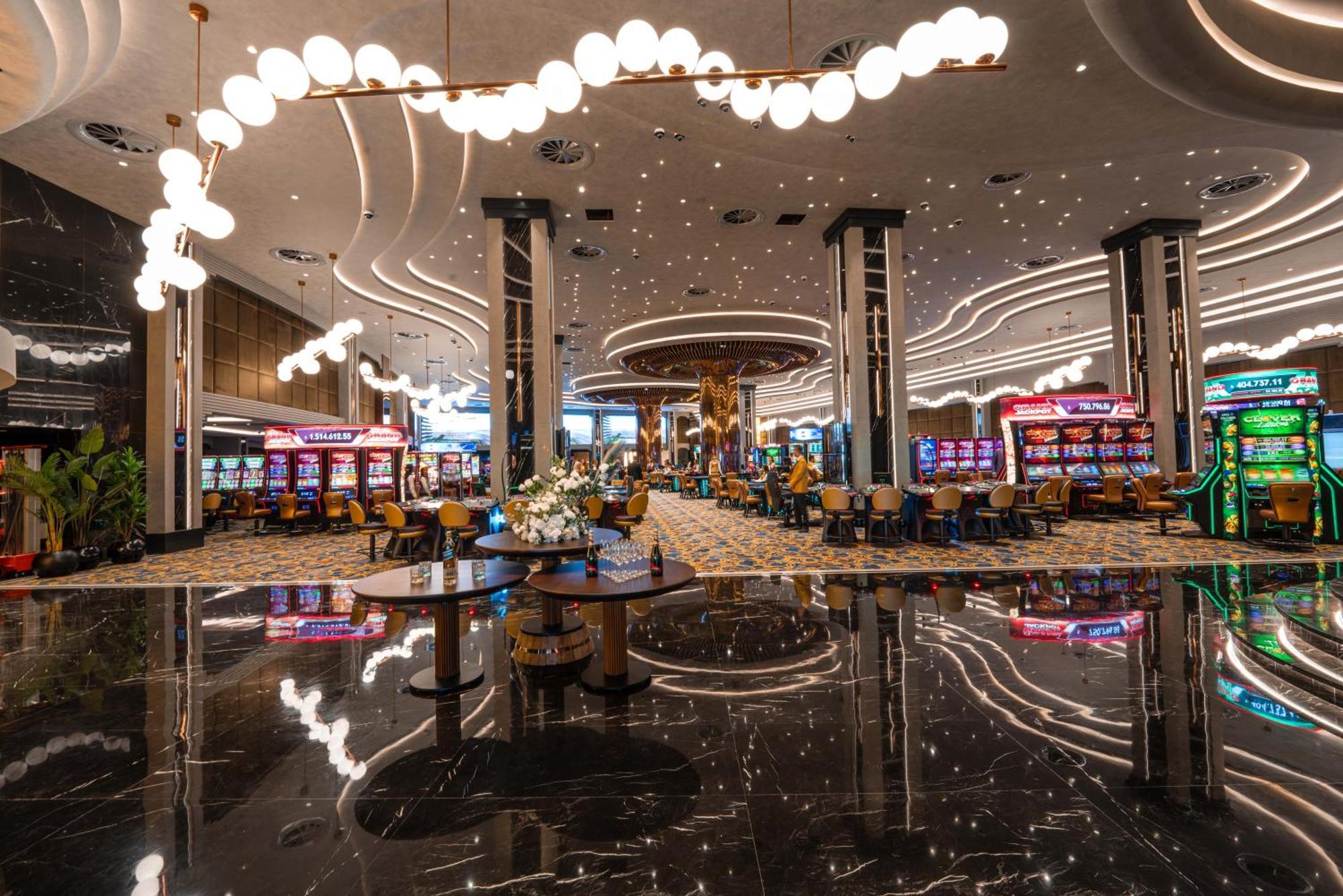 Grand Sapphire Resort & Casino Trikomo Exterior foto